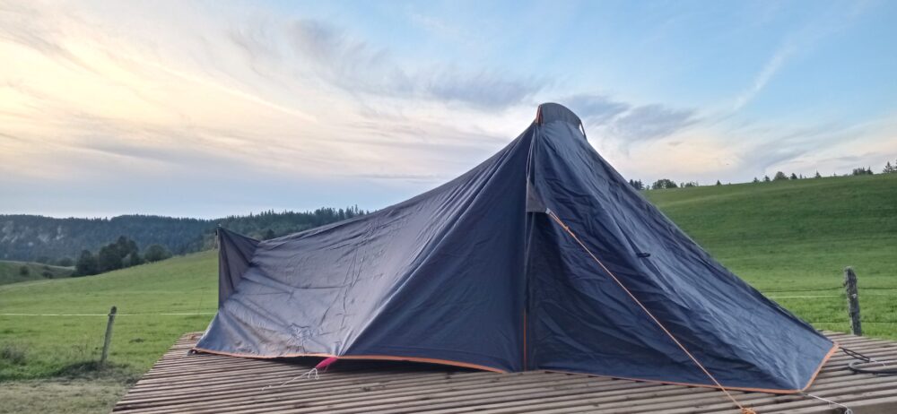 bivouac la halte gtj rando itinérance les seignes les gras Pnr Pays Horloger