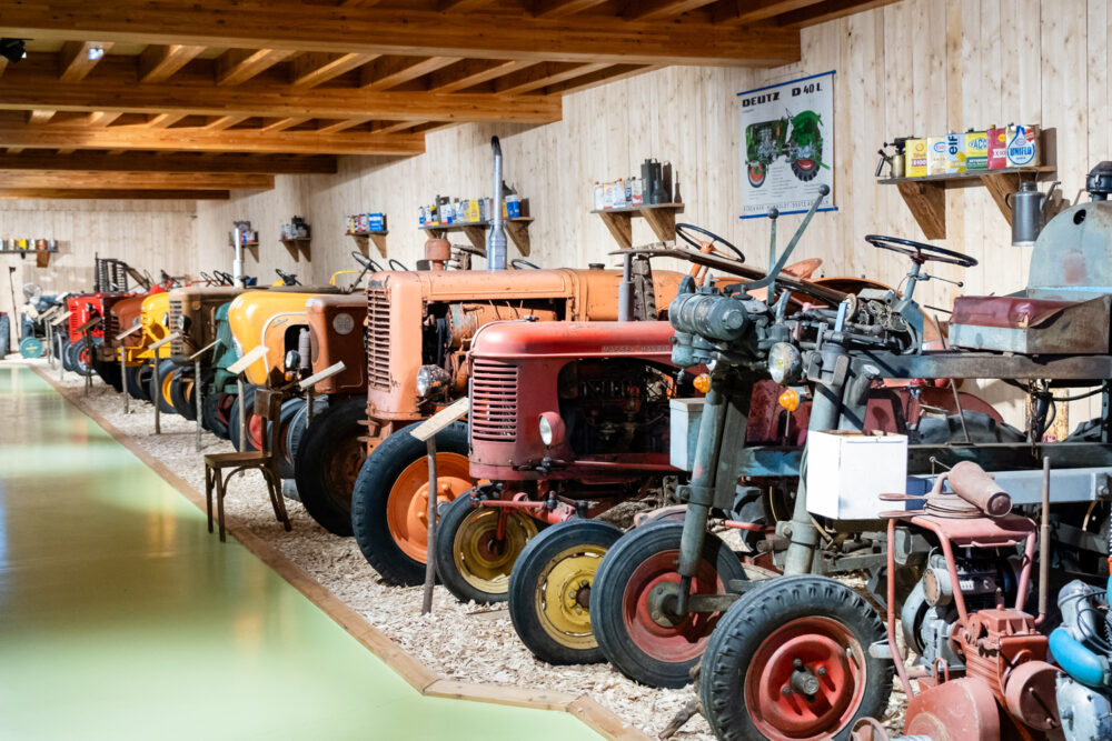 musée vie d'antan joseph simonin tracteurs pays horloger