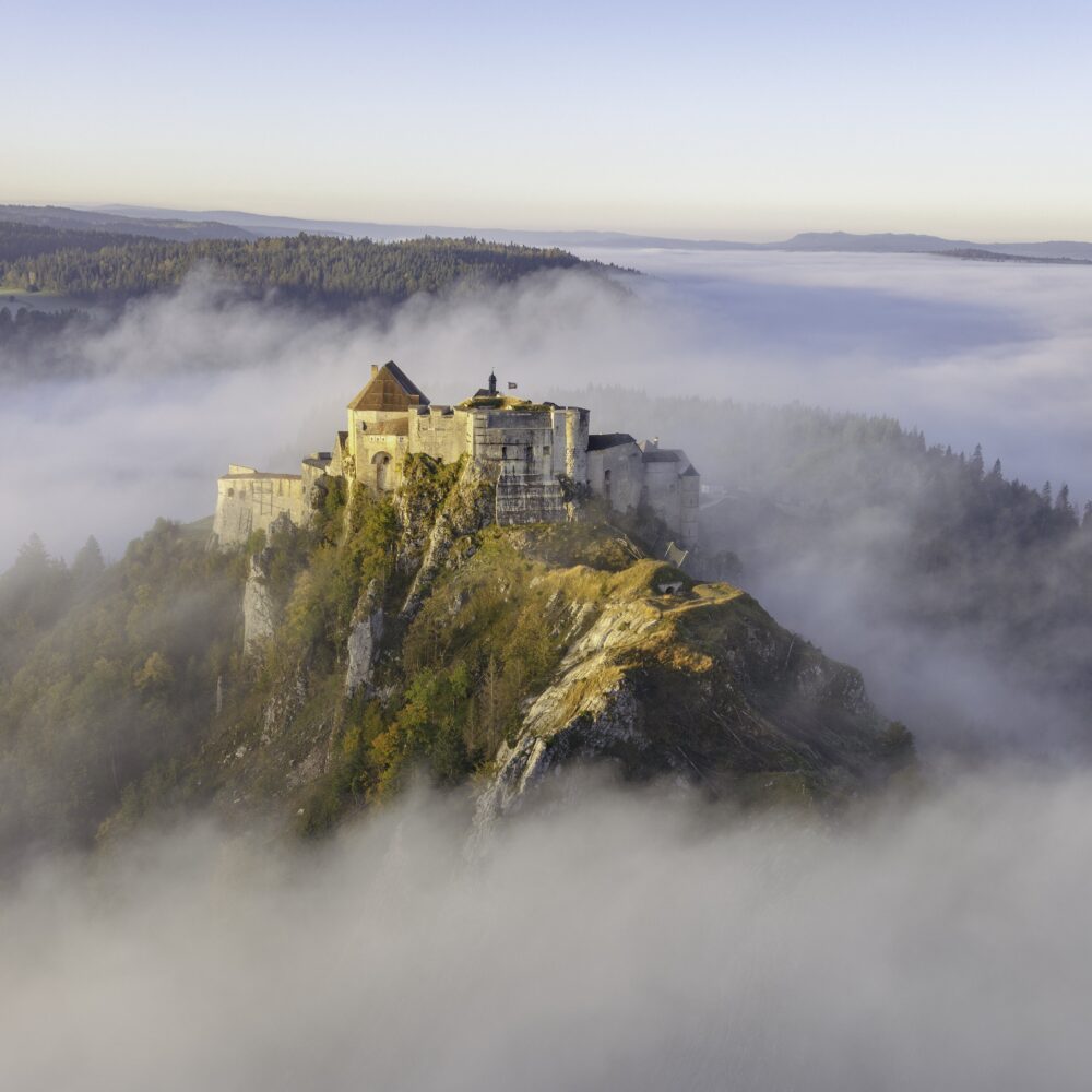 château de joux brume