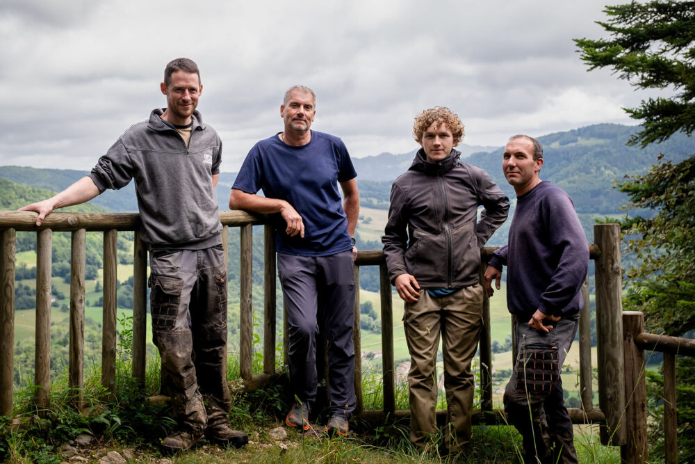 Patrick accompagnateur forêt equipe entretien pays horloger